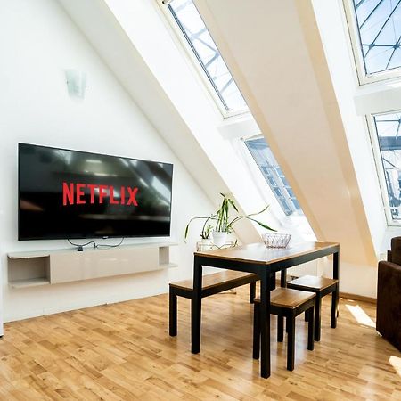 Unique Maisonette Apartment Gasometer 12Th Floor Vienna Exterior photo