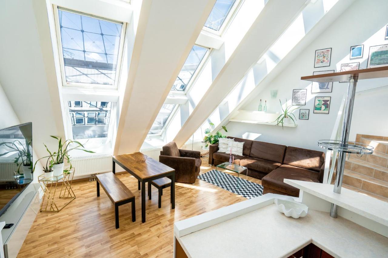 Unique Maisonette Apartment Gasometer 12Th Floor Vienna Exterior photo